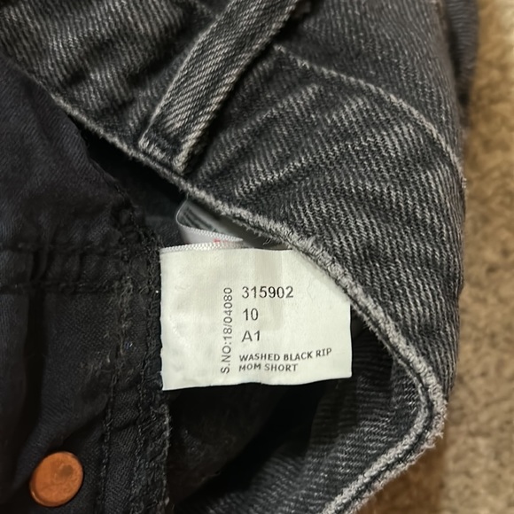 TopShop washed black ripped mom short - Picture 9 of 10